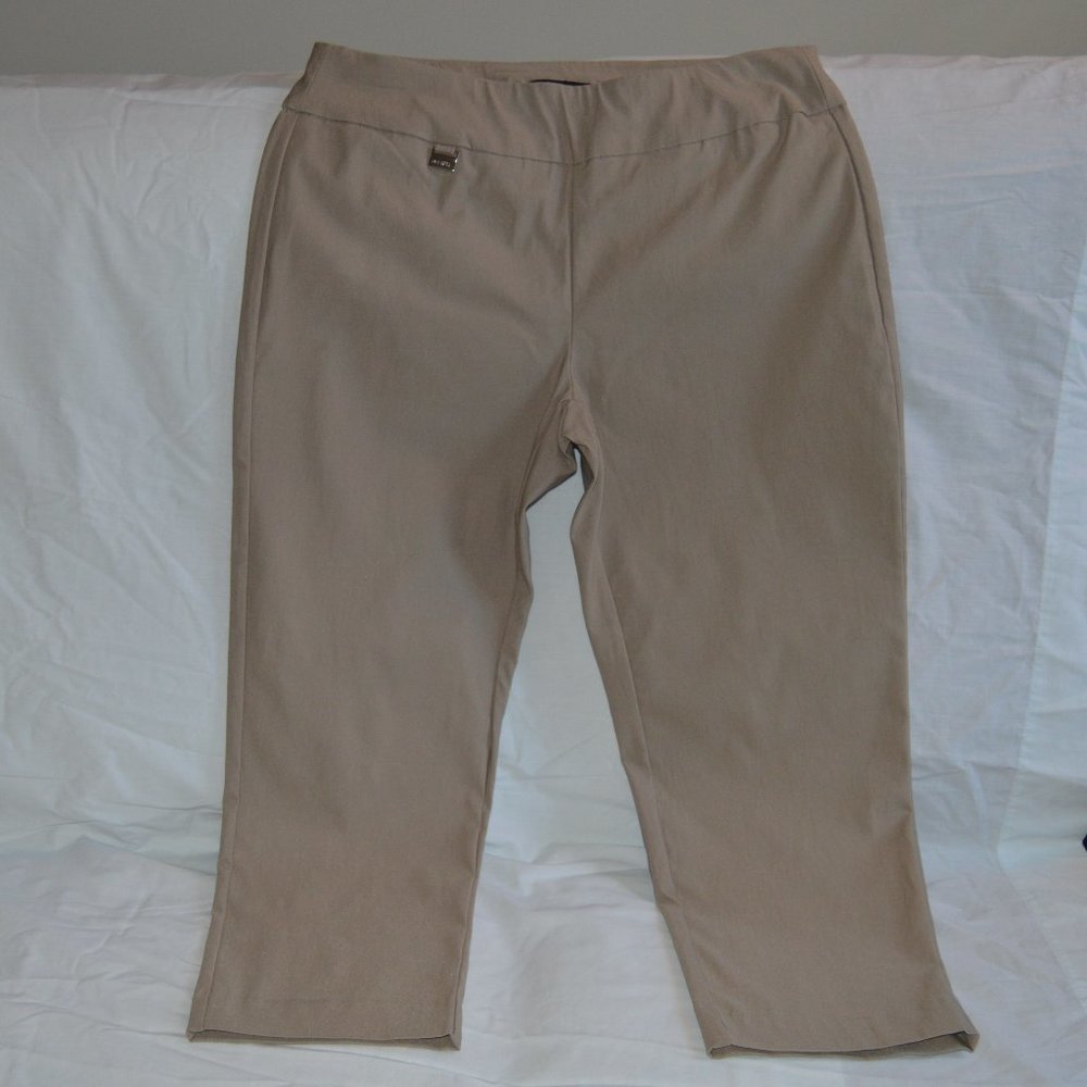 Premise Studio Medium Stretchy Capri